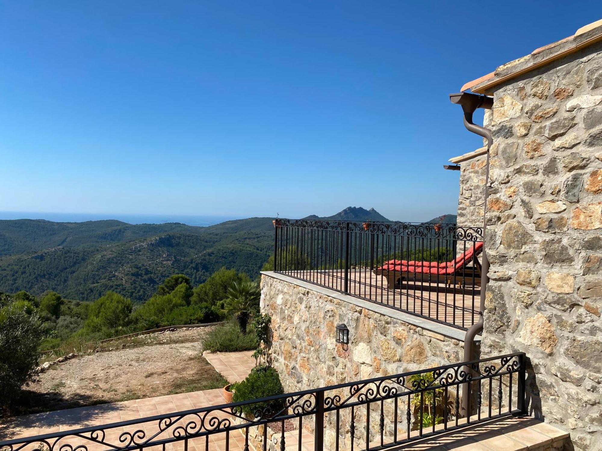 كابانيس La Cueva De Miravet - Villa De Lujo En La Cima De La Montana Con Vistas Al Mar المظهر الخارجي الصورة