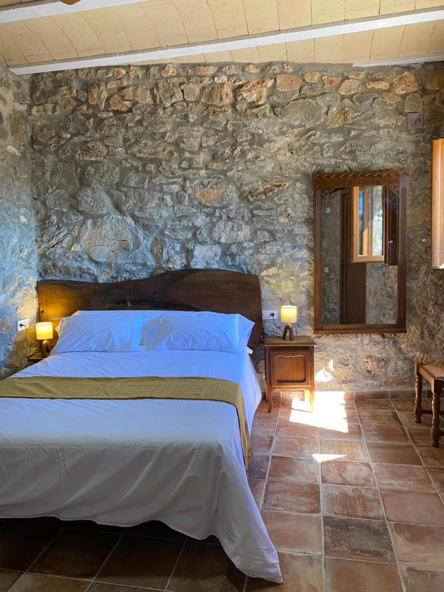 كابانيس La Cueva De Miravet - Villa De Lujo En La Cima De La Montana Con Vistas Al Mar المظهر الخارجي الصورة
